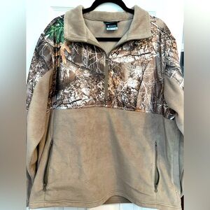 Columbia Pull Over size XL